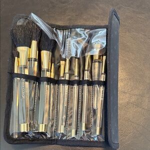 Set of Makeup brushes as pictured NWOT